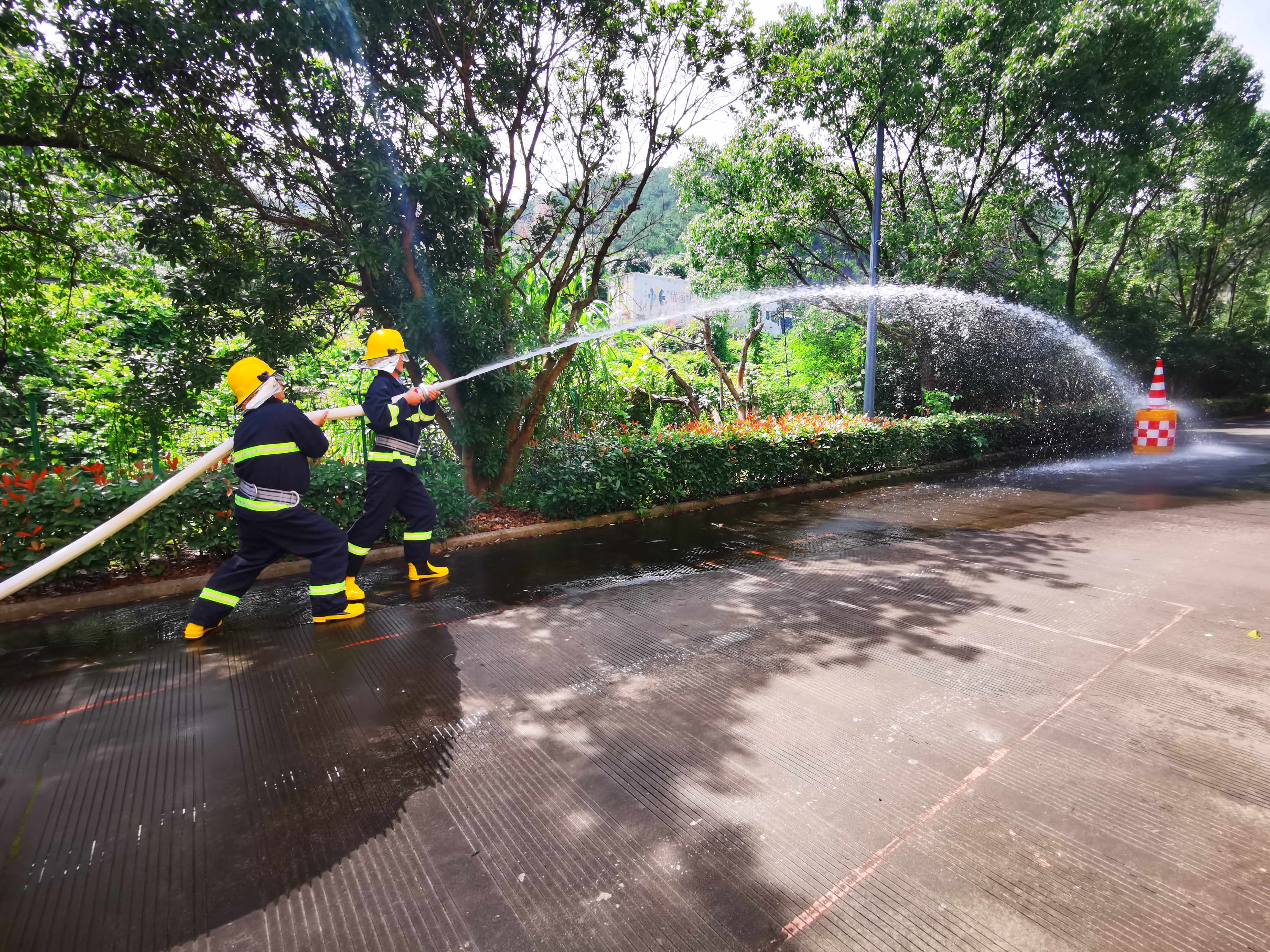 1658393032352533.jpg 20220624.07進行滅火演習(xí) 陳智慧攝.jpg