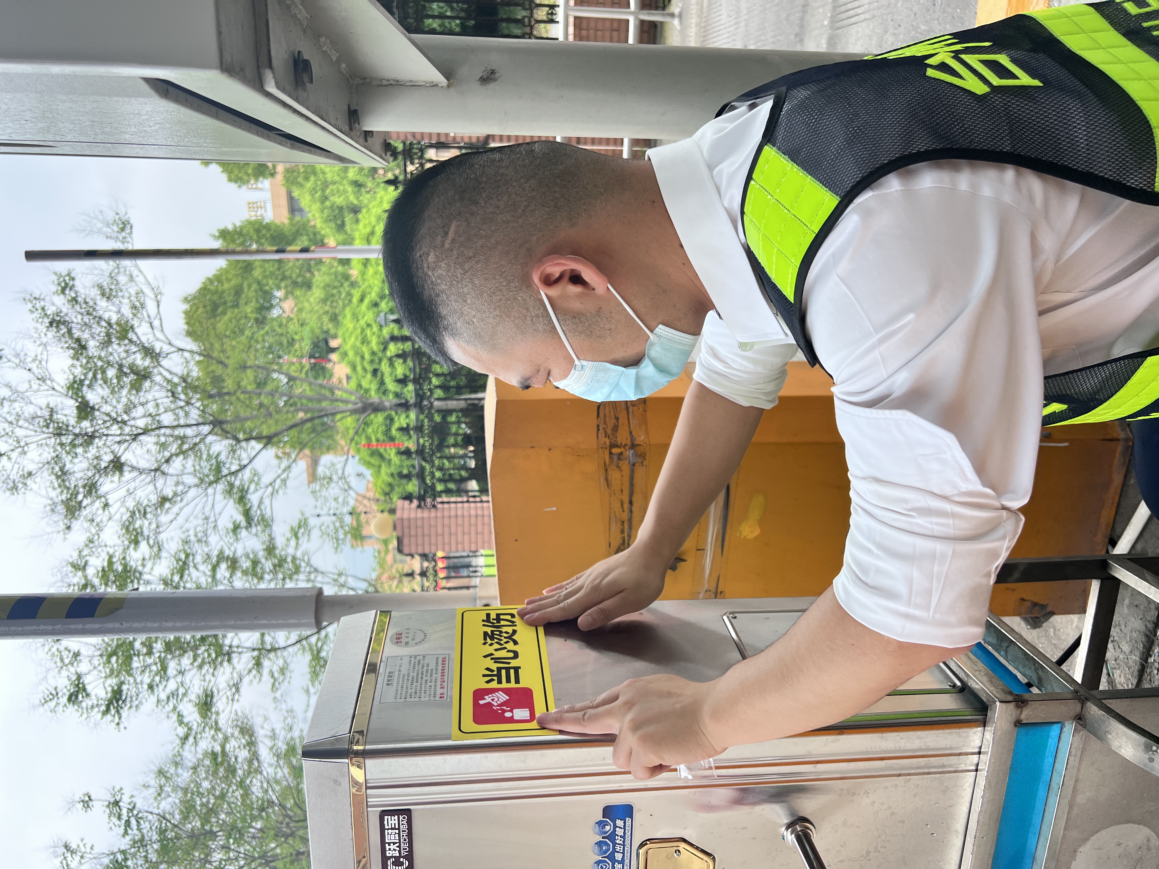 1681776858444320.jpg 袁莉.jpg