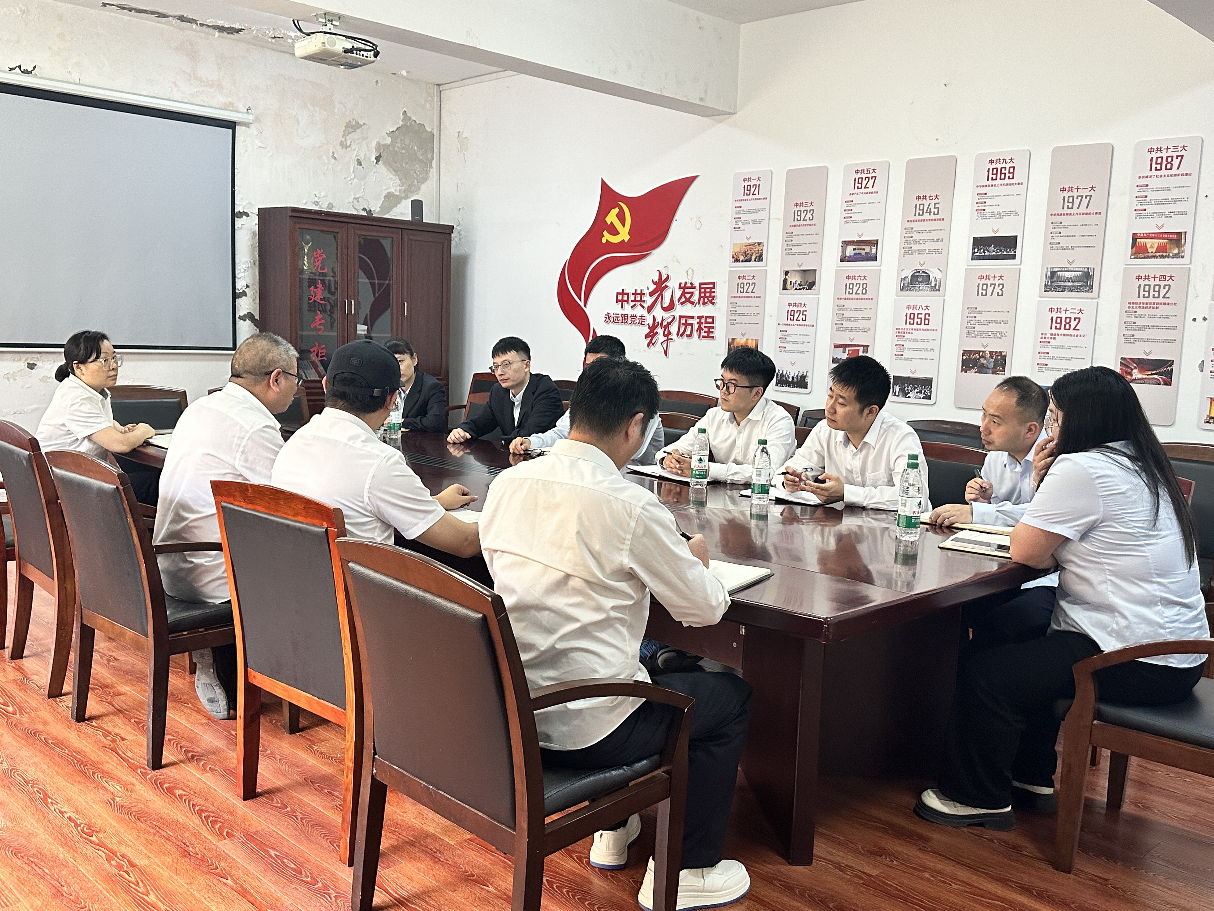 1729757933590332.jpg ed6a33852b793861515f11ba88220ea.jpg